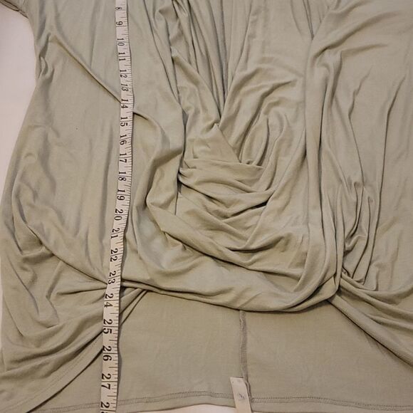 Fashion nova cowl hearted long sleeve size small - Picture 5 of 7